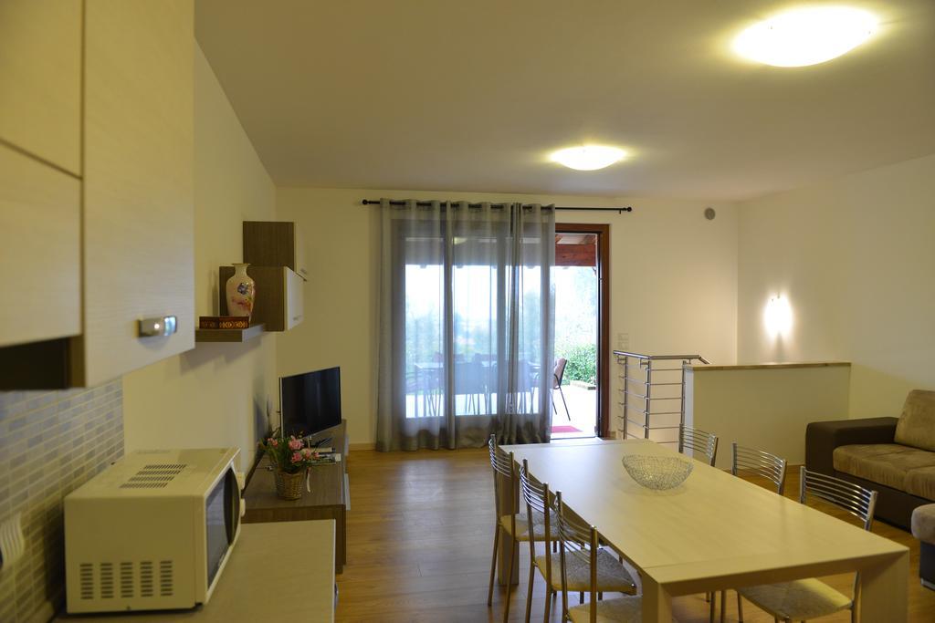 Residence Boschetti 마네르바 델 가르다 객실 사진